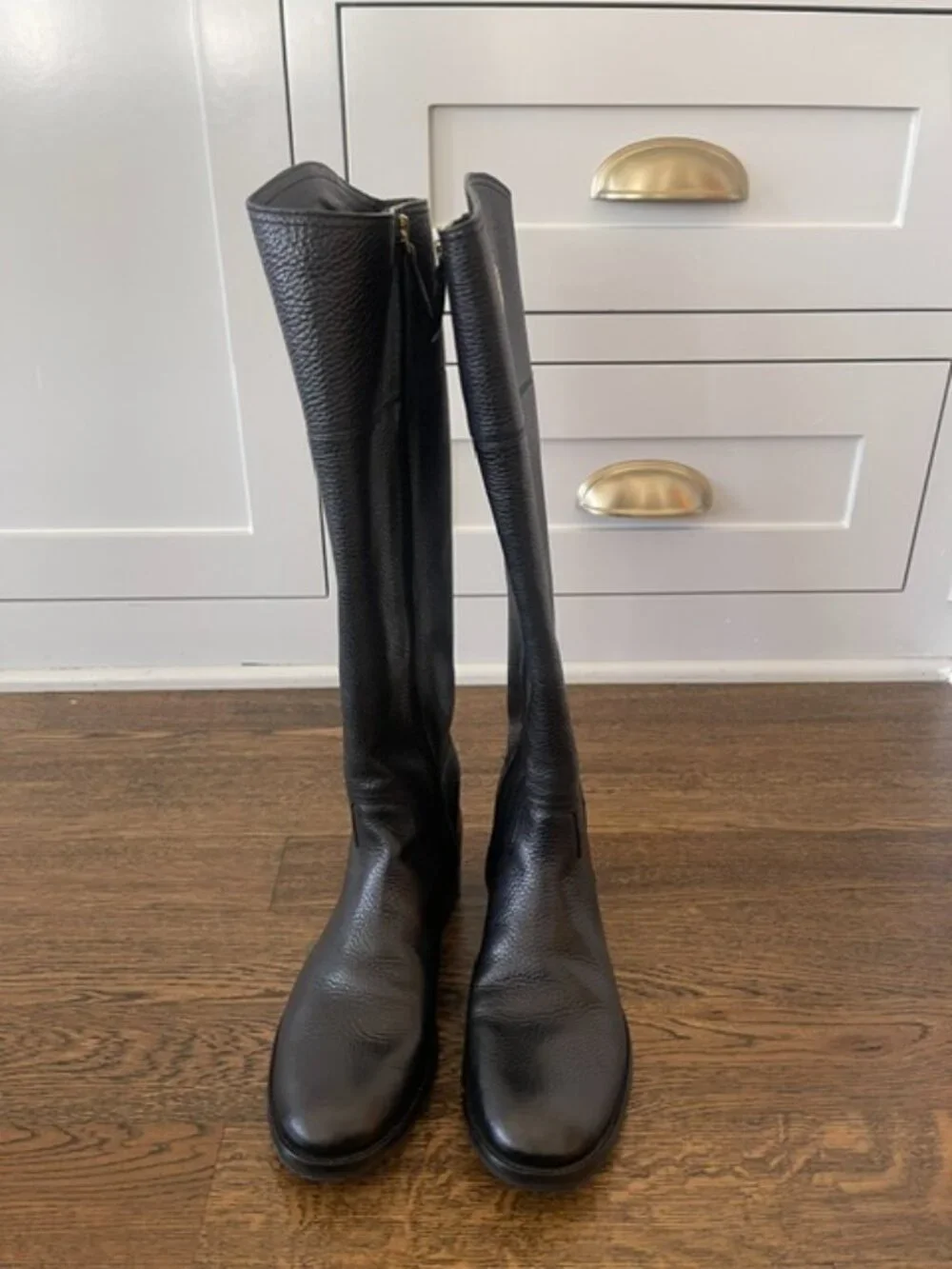 Tory Burch Derrah Black Pebbled Leather Tall Riding Boots Logo 8.5 Box (EUC)